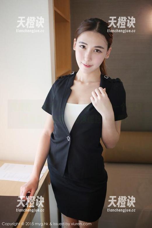 美媛馆-唐琪儿il 美媛馆 - 唐琪儿il的泳池,是另一个奇幻的图库。谁知道游泳能这么有趣?