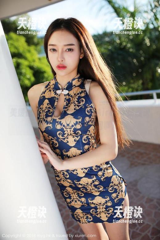 美媛馆-艾然Airan 美媛馆 - 一张图片,艾然Airan学妹翻课本的那么优雅?咋回事儿?