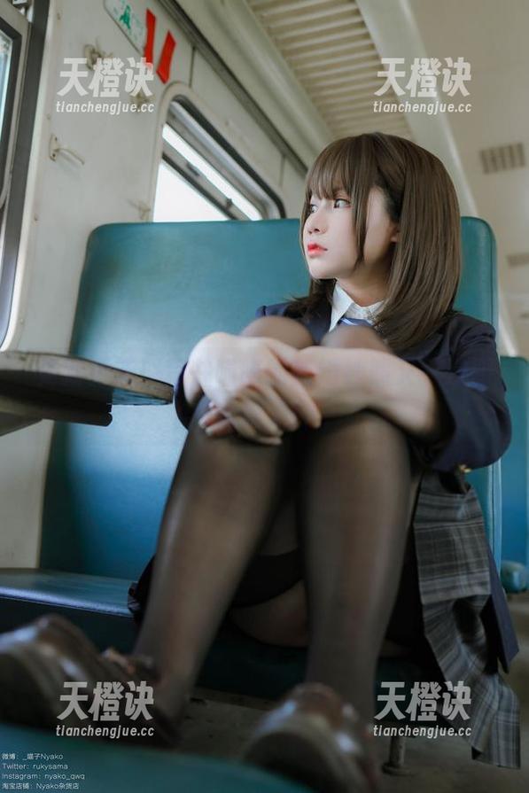 更新更新！荒井喵喵的新婚纱照又一次服务我了！