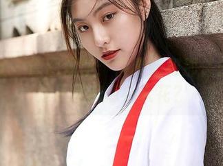 蜜桃社 – 原图观察：伊素妍和那件白衬衫是不是有点小火花？