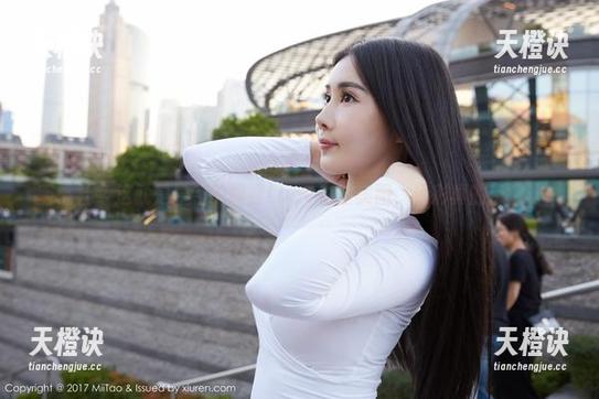 蜜桃社-露西Lucy 蜜桃社 - 这就是最新的露西Lucy白丝美图,色彩真的带感呀!
