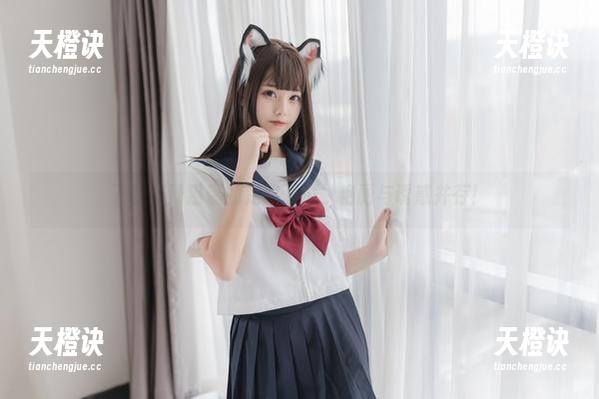 蜜汁猫裘 下载蜜汁猫裘的足部画报,艳丽与诱惑并存!