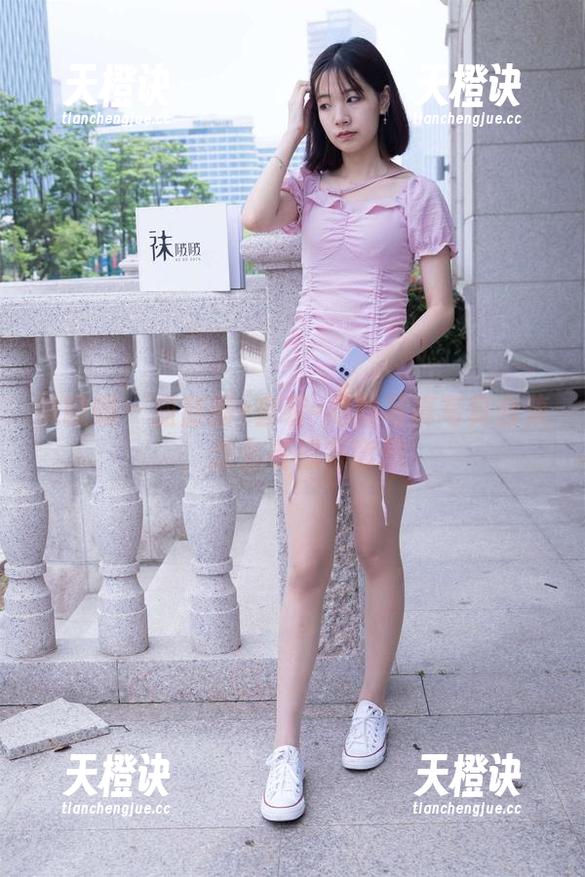 袜啵啵-甜甜圈 袜啵啵 - 甜甜圈+套装=绝妙写真写真合集,怎么看都有意思