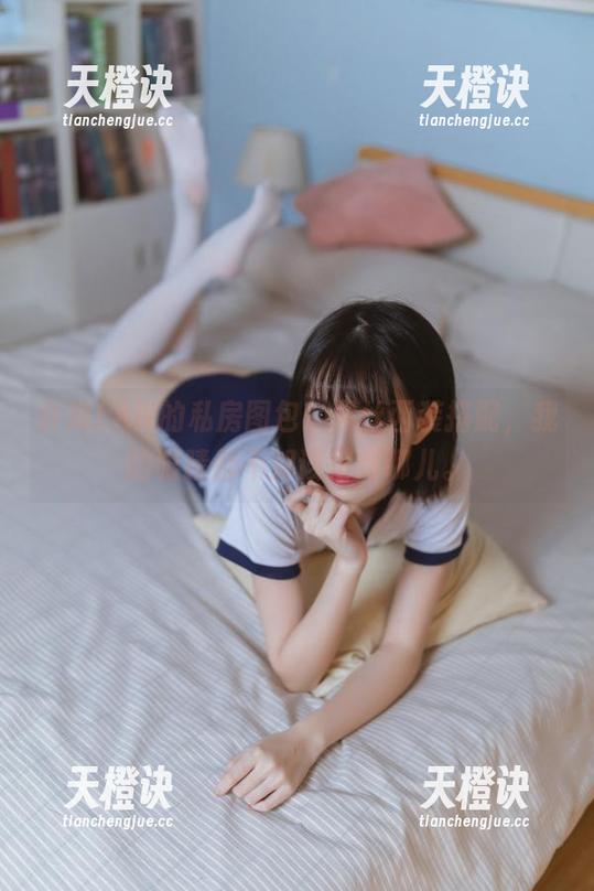 许岚LAN的私房图包：黑丝西装搭配，我的眼睛都不知该落到哪儿。
