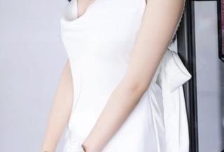 语画界 – 翻开安琪Yee的黑丝图册，发现那个高清的腿部曲线竟然如此让人走神