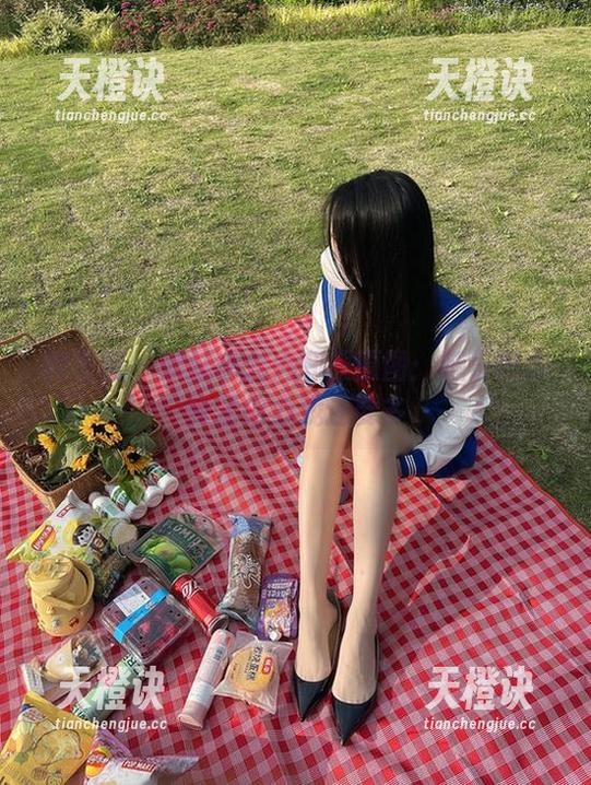 软妹小九九 微密圈 - 软妹小九九和服原图:腿长得比我的内心戏还要多