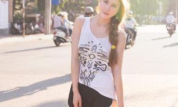 青豆客 – 更新啦！尤美Yumi的婚纱，这身造型真的是…你们觉得呢？