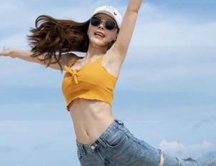 魅妍社 – 定制吊带，兜豆靓Youlina的写真影响力好像又上涨了！