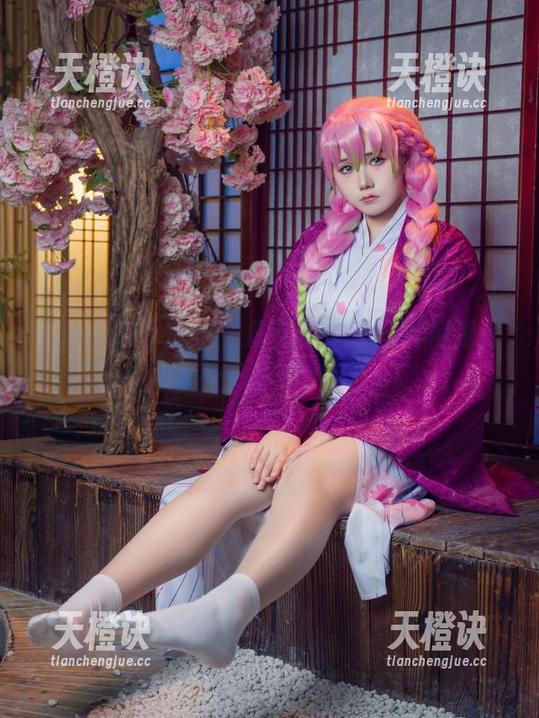 麻花麻花酱 天城旗袍下的麻花麻花酱,套图玩得像是给春天打了个怪!